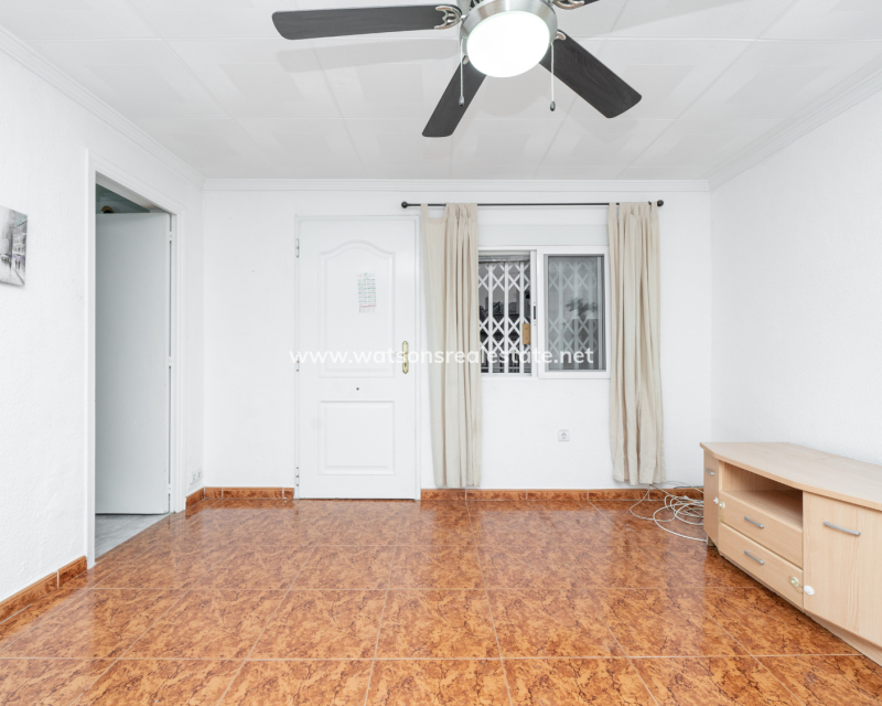 Resale - Reihenhaus - Urb. La Marina