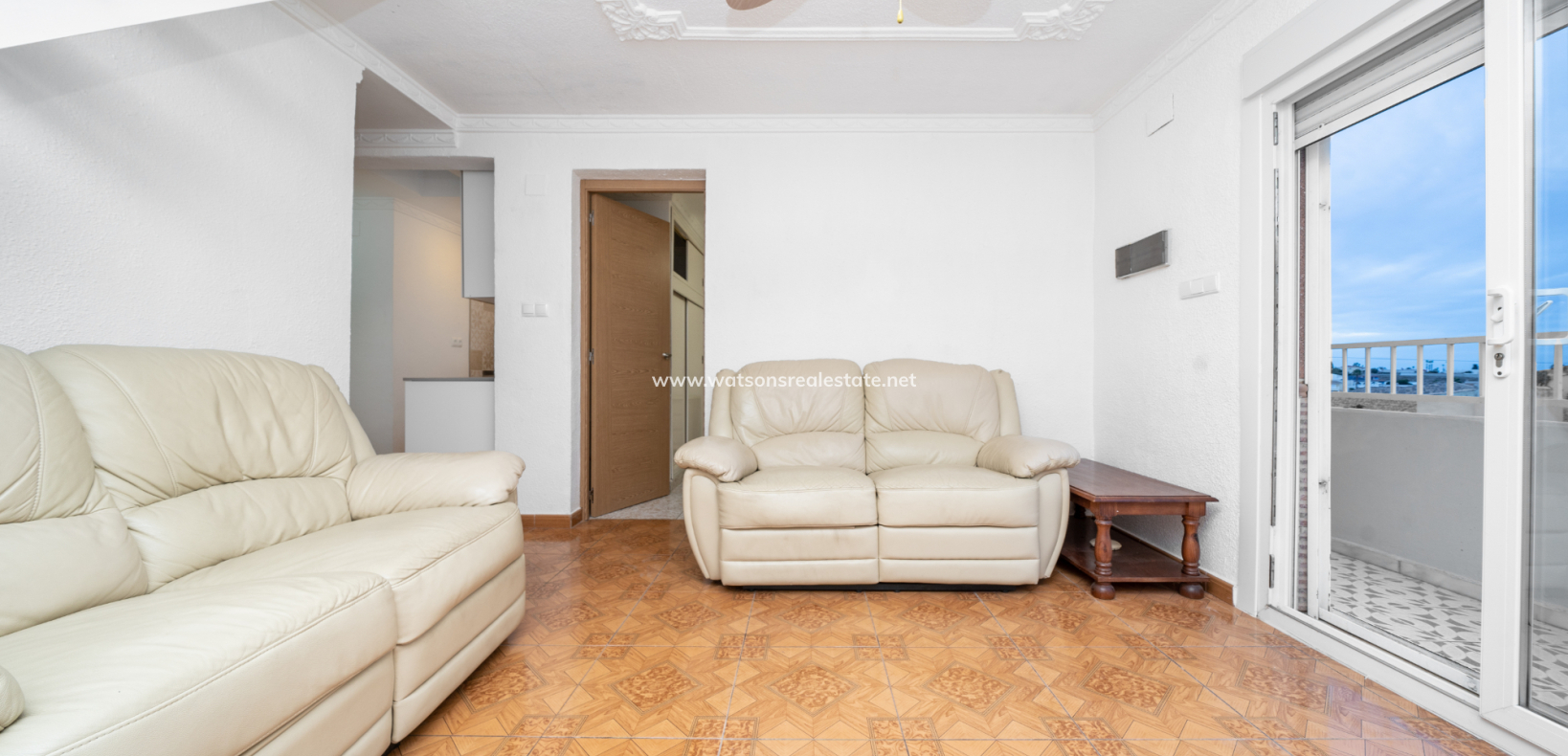 Resale - Reihenhaus - Urb. La Marina