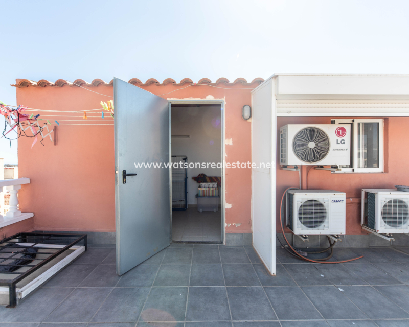 Resale - Reihenhaus - Urb. La Marina