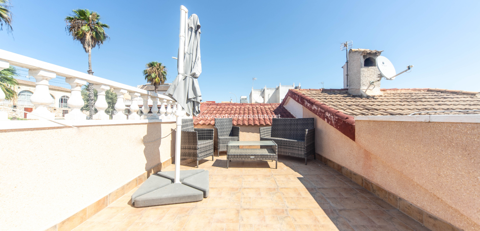 Resale - Reihenhaus - Urb. La Marina