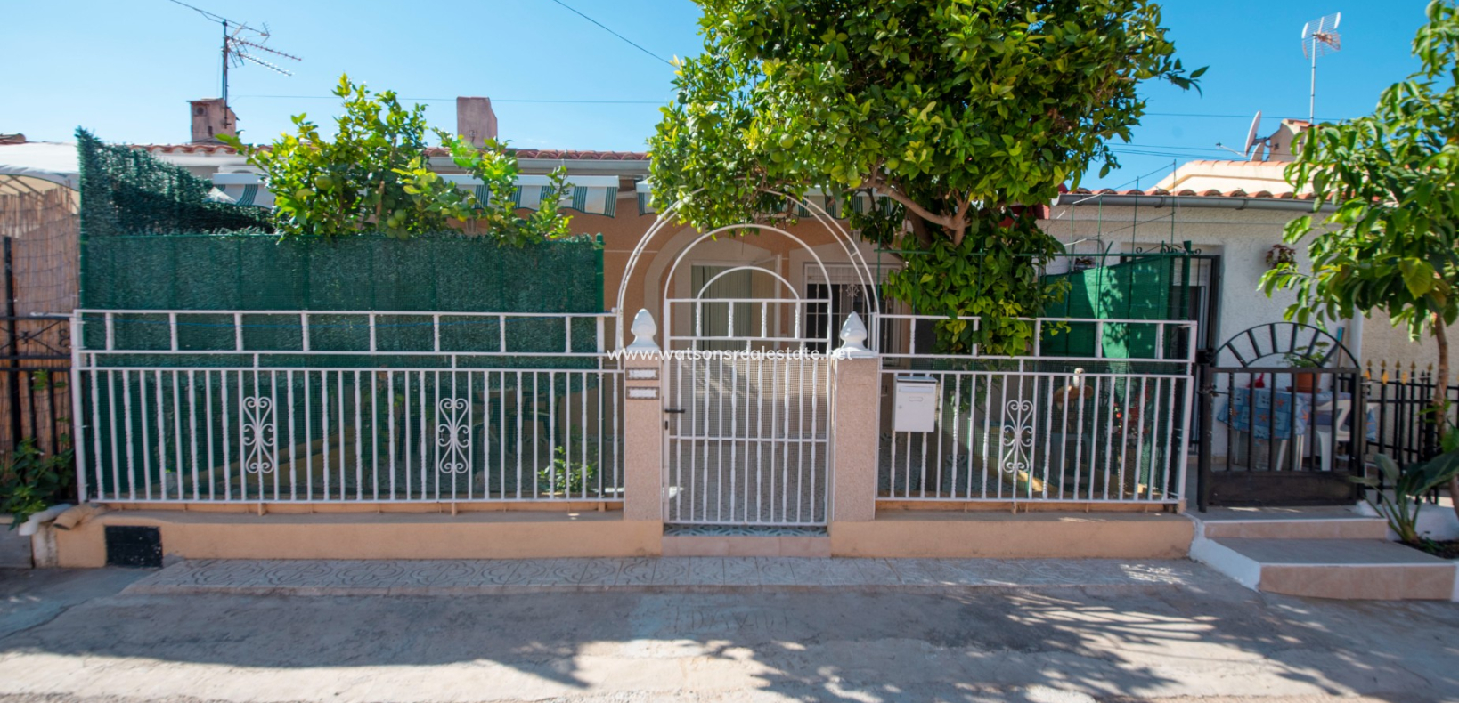 Resale - Reihenhaus - Urb. La Marina