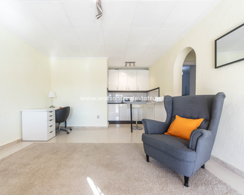 Resale - Reihenhaus - Urb. La Marina