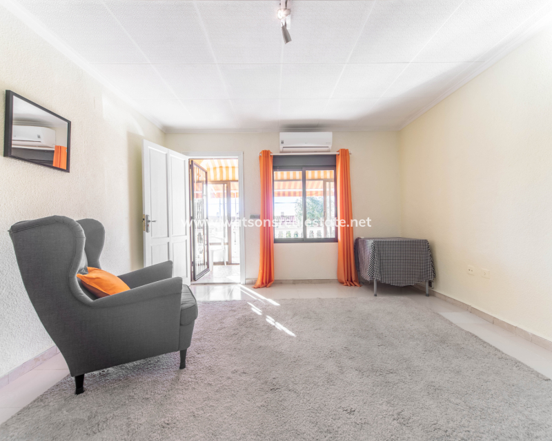 Resale - Reihenhaus - Urb. La Marina