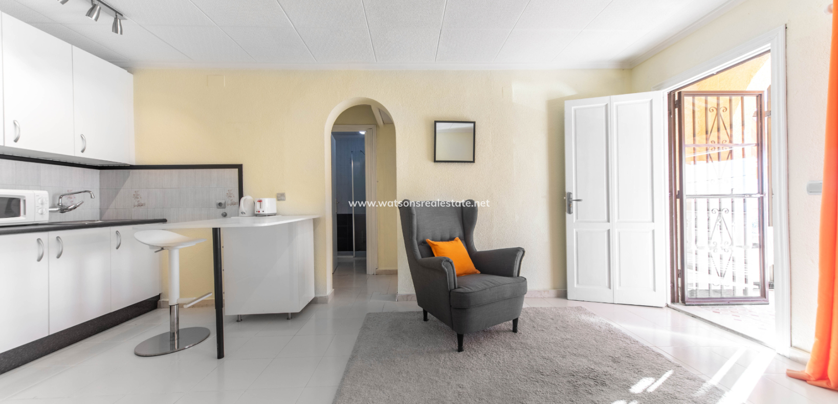 Resale - Reihenhaus - Urb. La Marina