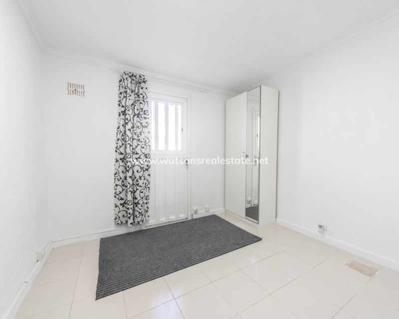 Resale - Reihenhaus - Urb. La Marina