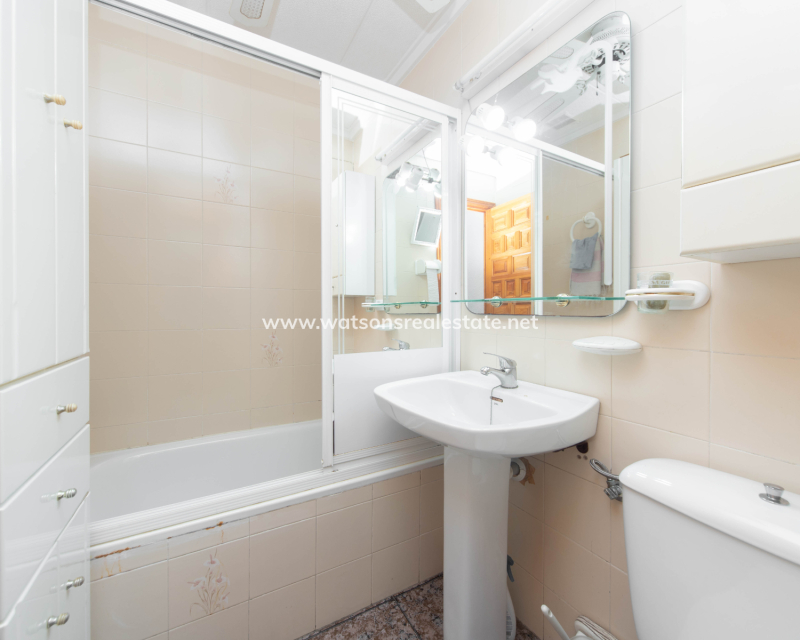 Resale - Reihenhaus - Urb. La Marina