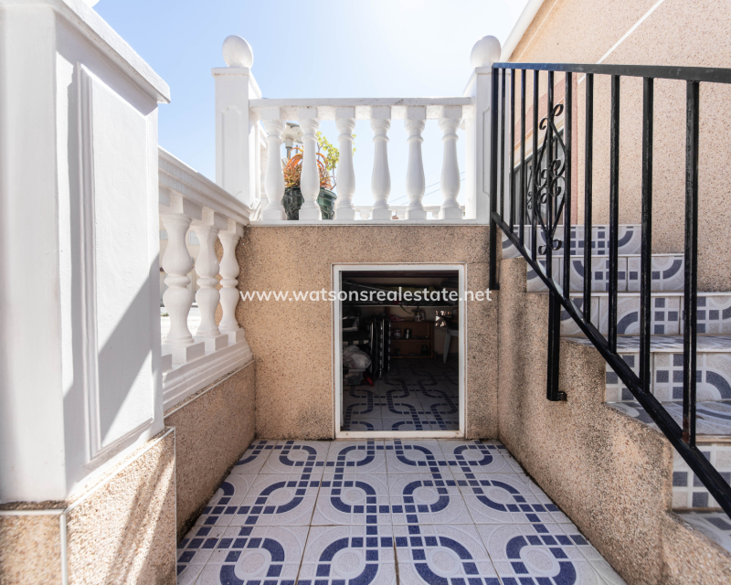 Resale - Reihenhaus - Urb. La Marina