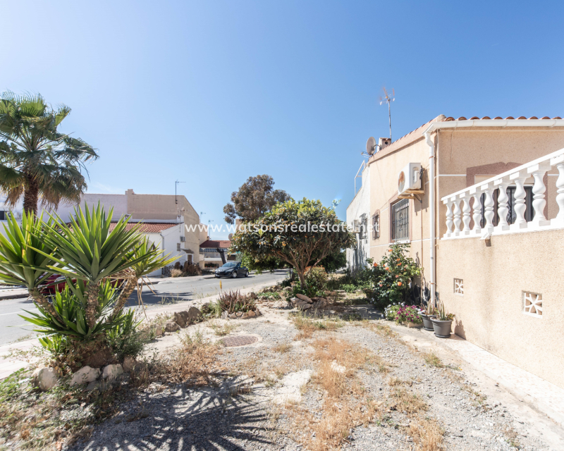 Resale - Reihenhaus - Urb. La Marina