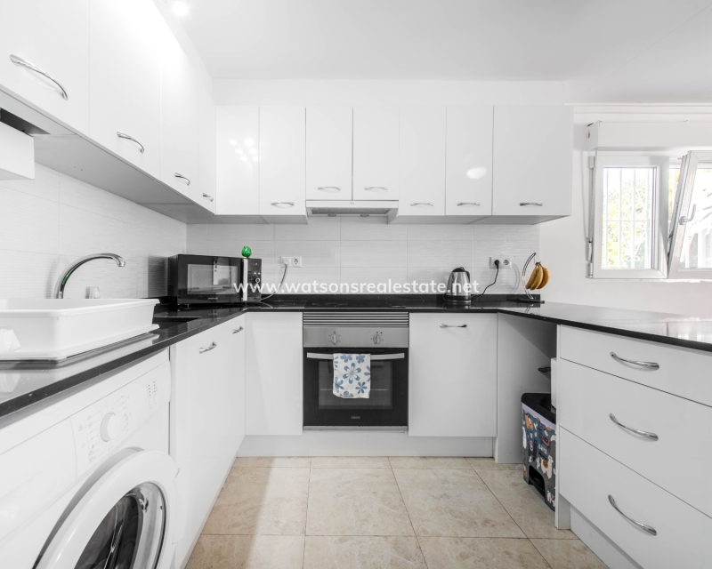 Resale - Reihenhaus - Urb. La Marina