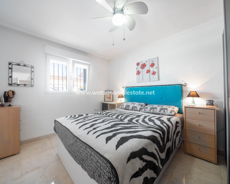 Resale - Reihenhaus - Urb. La Marina