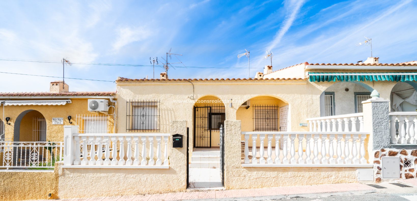 Resale - Reihenhaus - Urb. La Marina