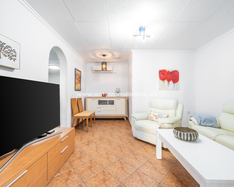 Resale - Reihenhaus - Urb. La Marina