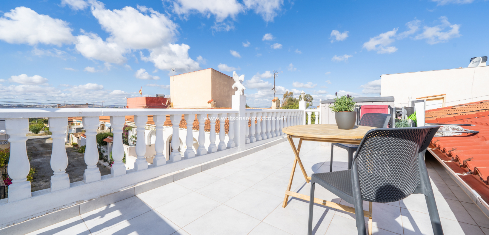 Resale - Reihenhaus - Urb. La Marina