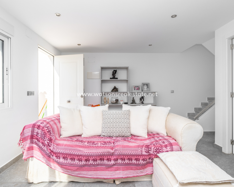 Resale - Reihenhaus - Urb. La Marina