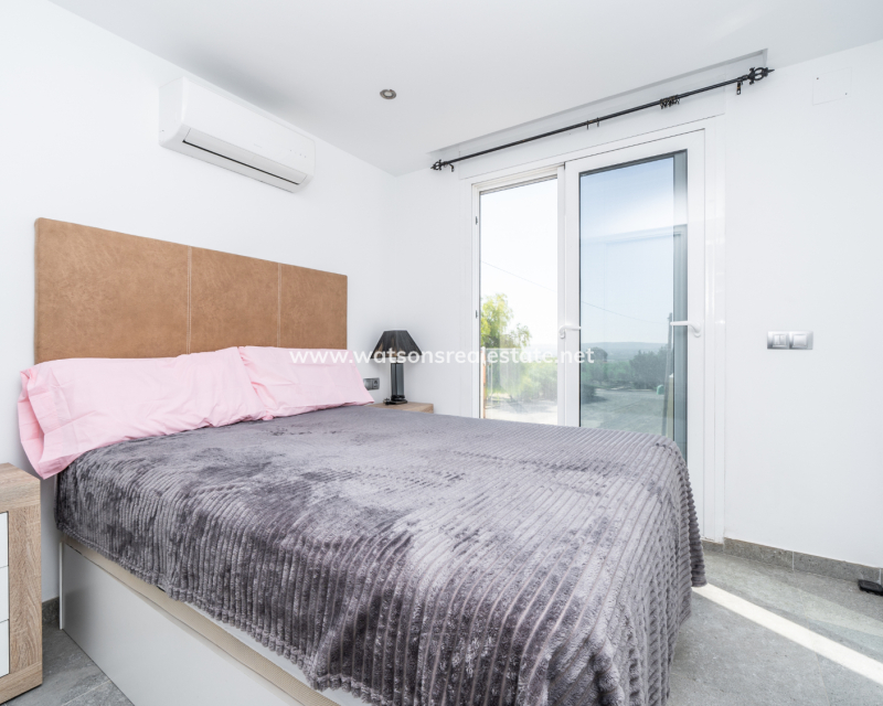 Resale - Reihenhaus - Urb. La Marina