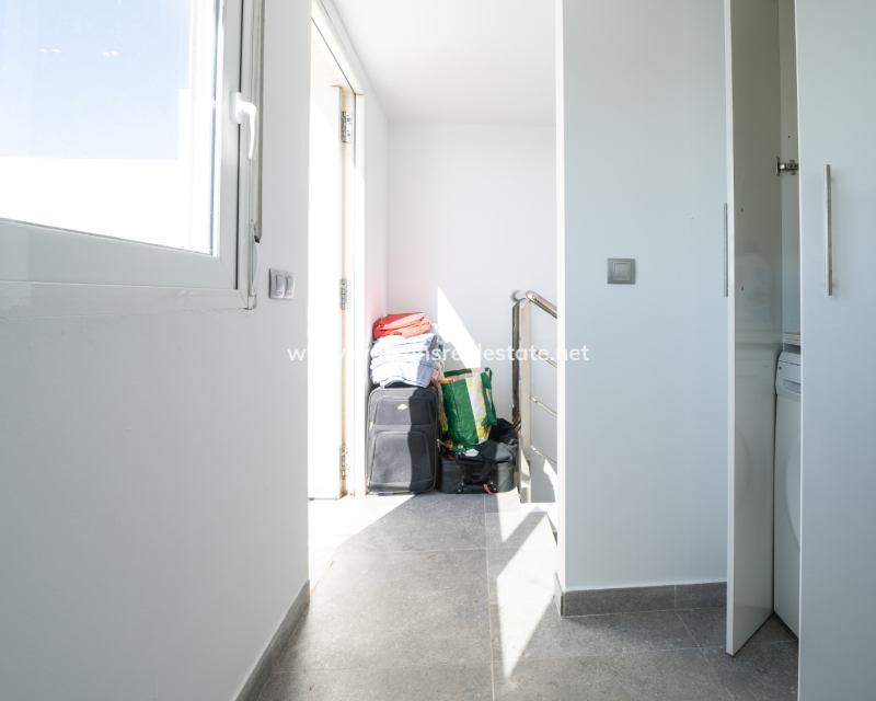 Resale - Reihenhaus - Urb. La Marina