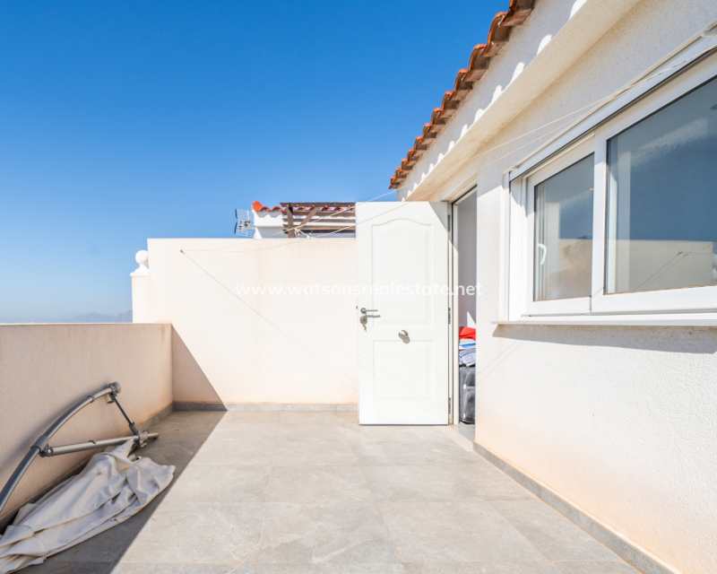 Resale - Reihenhaus - Urb. La Marina