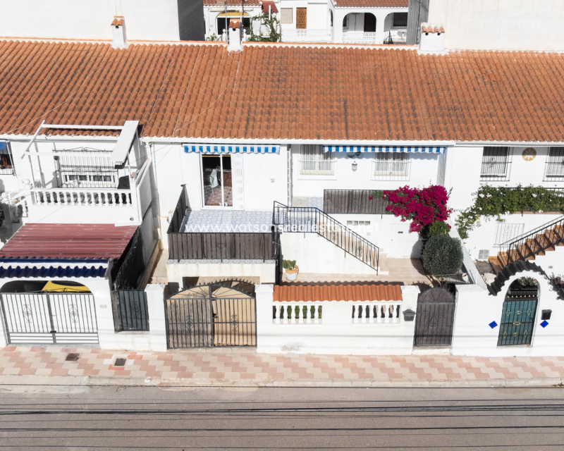 Resale - Reihenhaus - Urb. La Marina