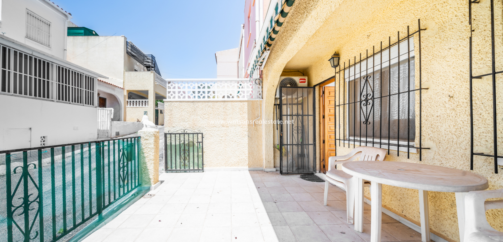 Resale - Reihenhaus - Urb. La Marina