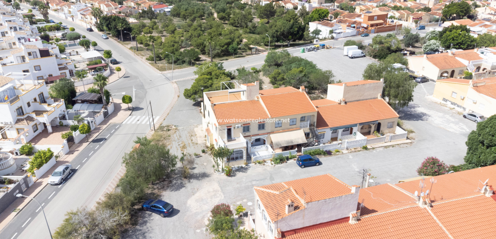 Resale - Reihenhaus - Urb. La Marina