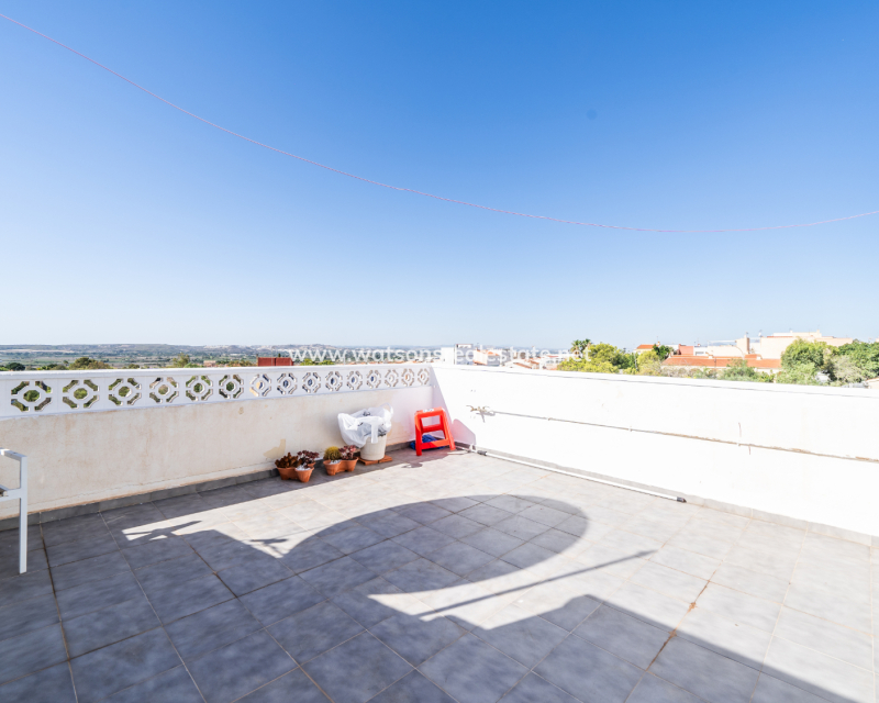 Resale - Reihenhaus - Urb. La Marina