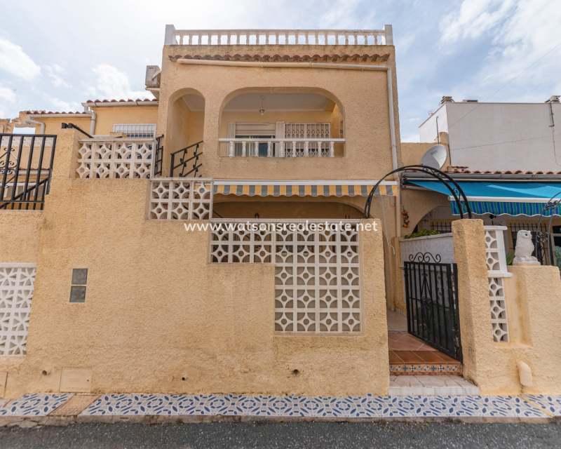 Resale - Reihenhaus - Urb. La Marina