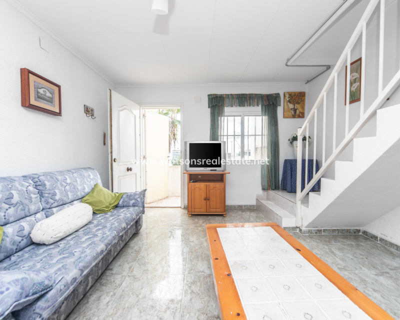 Resale - Reihenhaus - Urb. La Marina