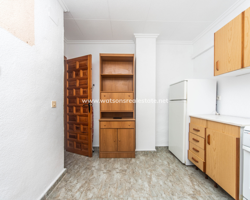 Resale - Reihenhaus - Urb. La Marina