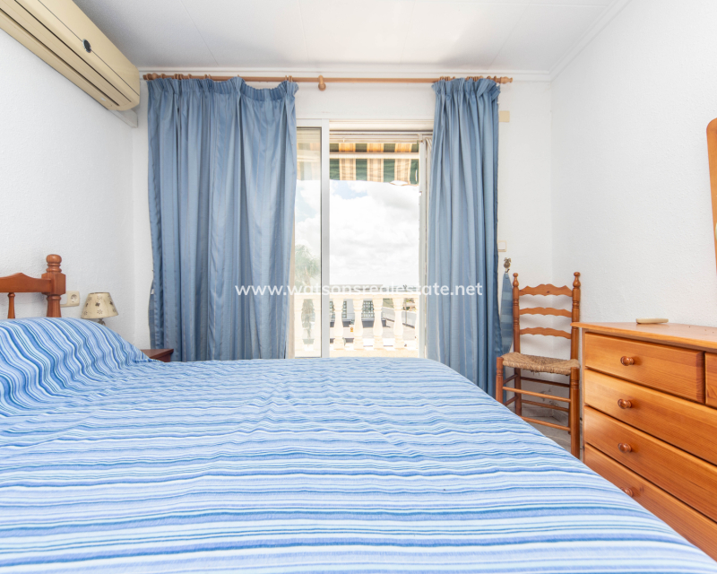 Resale - Reihenhaus - Urb. La Marina