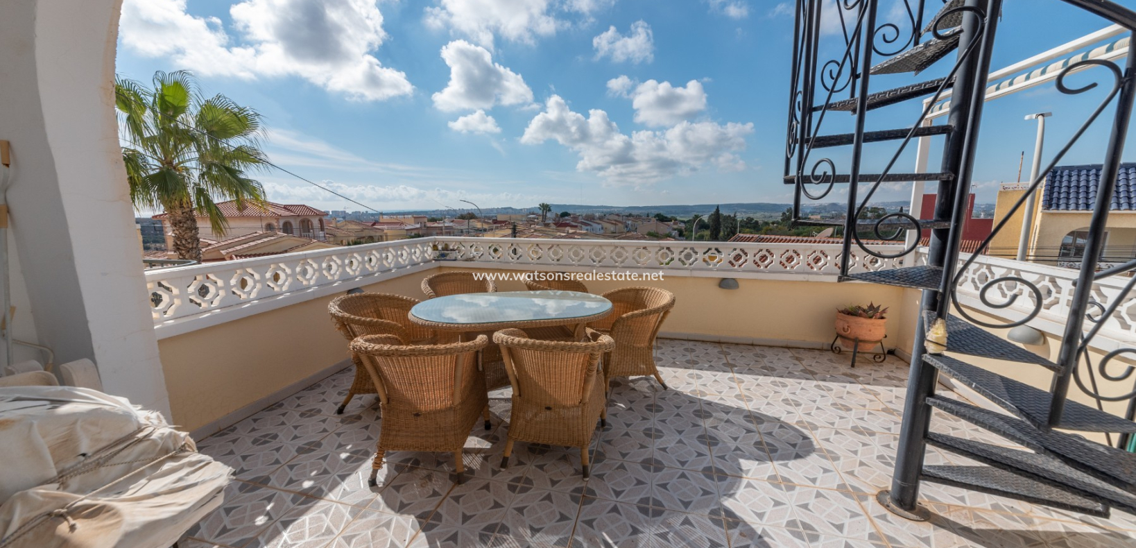 Resale - Reihenhaus - Urb. La Marina