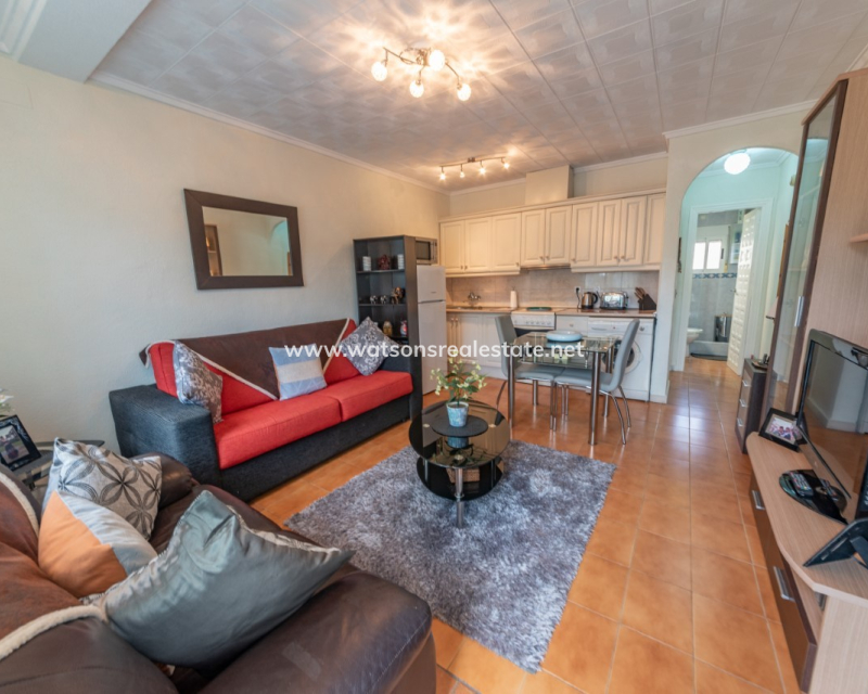 Resale - Reihenhaus - Urb. La Marina