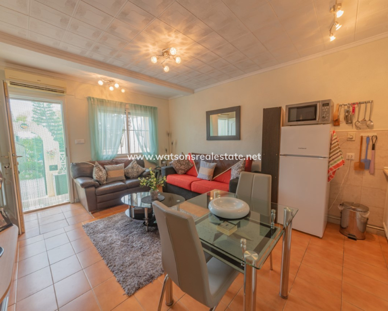 Resale - Reihenhaus - Urb. La Marina