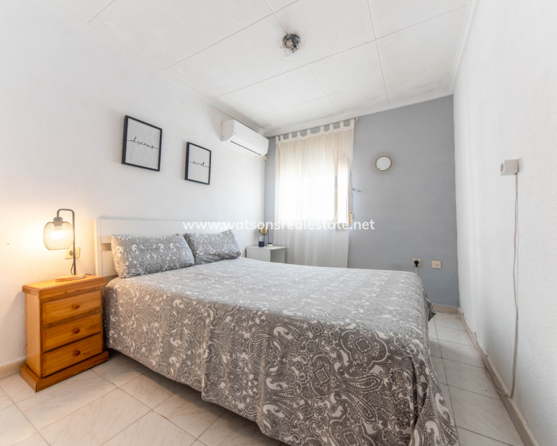 Resale - Reihenhaus - Urb. La Marina