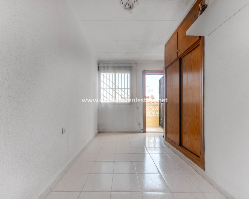 Resale - Reihenhaus - Urb. La Marina