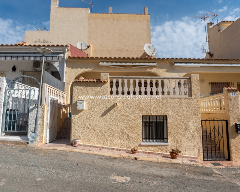 Resale - Reihenhaus - Urb. La Marina