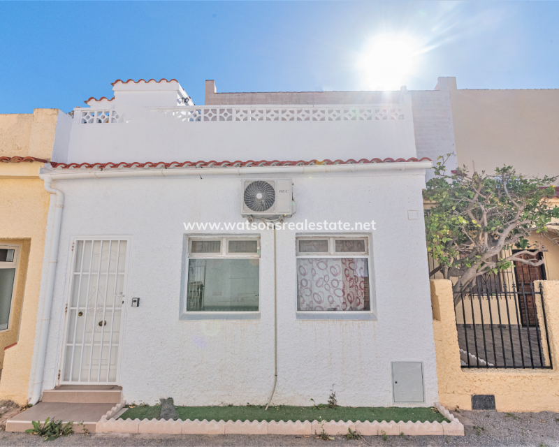 Resale - Reihenhaus - Urb. La Marina