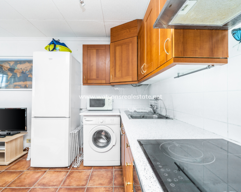 Resale - Reihenhaus - Urb. La Marina