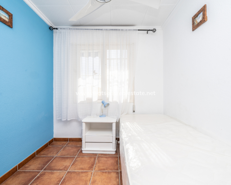 Resale - Reihenhaus - Urb. La Marina