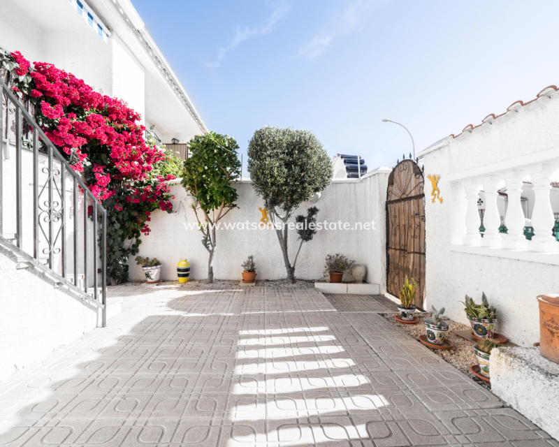 Resale - Reihenhaus - Urb. La Marina