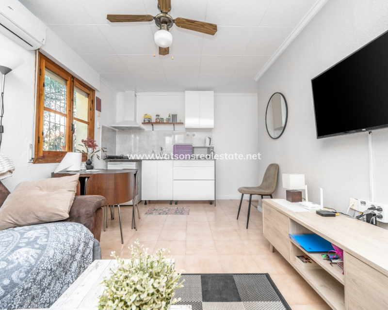 Resale - Reihenhaus - Urb. La Marina