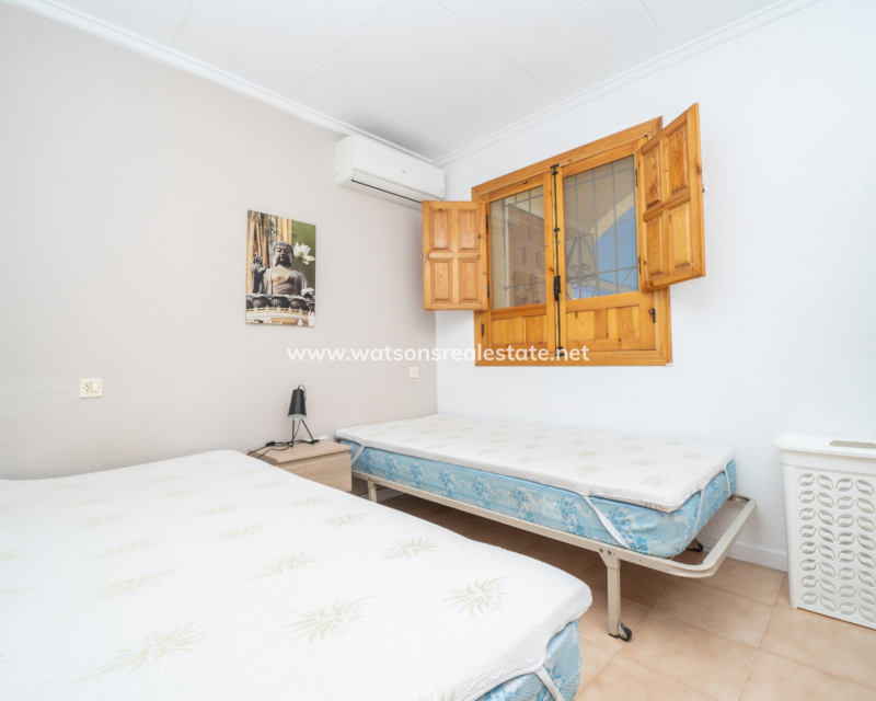 Resale - Reihenhaus - Urb. La Marina