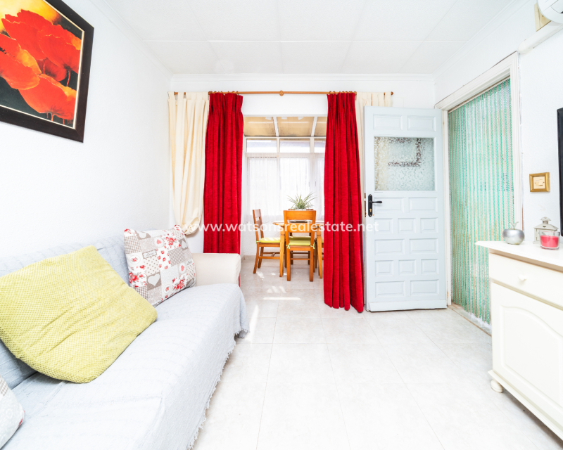 Resale - Reihenhaus - Urb. La Marina