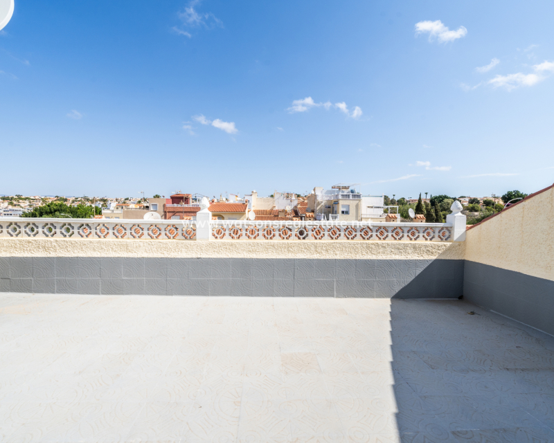 Resale - Reihenhaus - Urb. La Marina