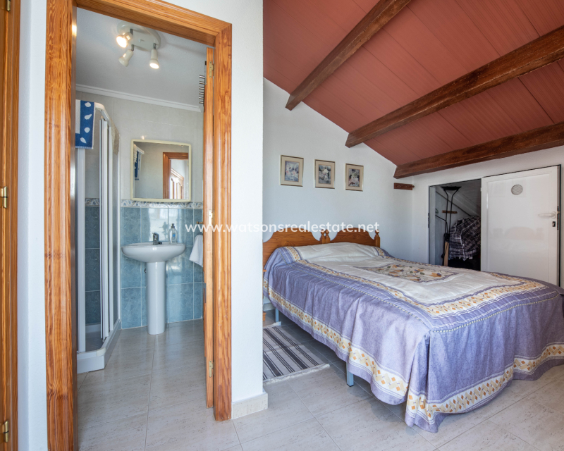 Resale - Reihenhaus - Urb. La Marina