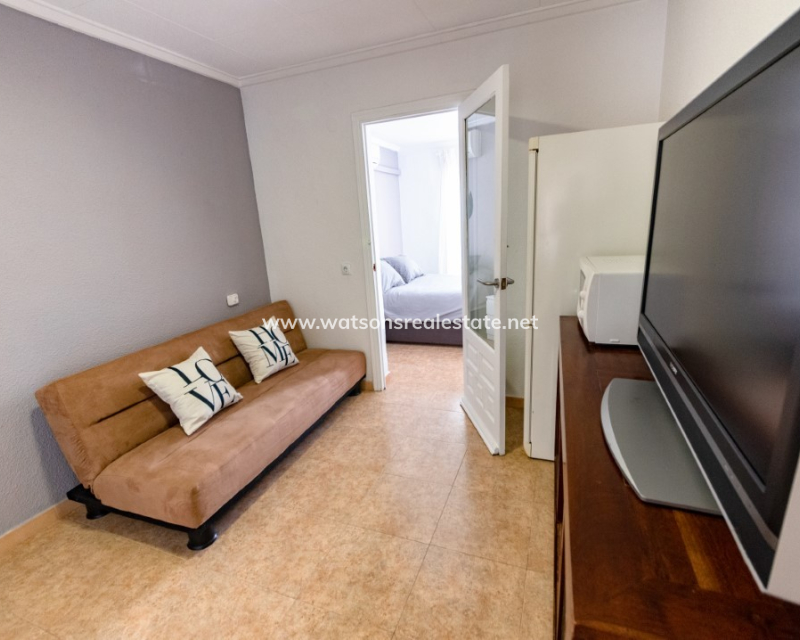 Resale - Reihenhaus - Urb. La Marina