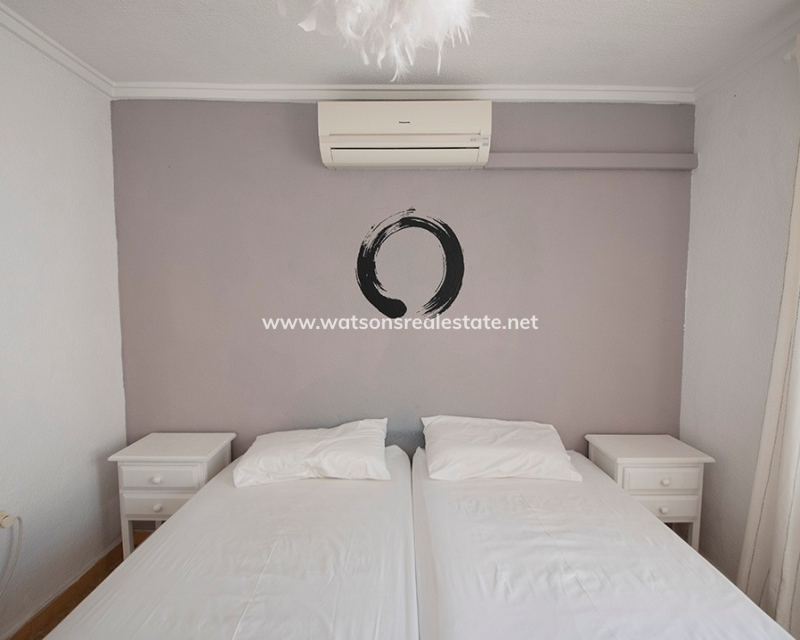 Resale - Reihenhaus - Urb. La Marina