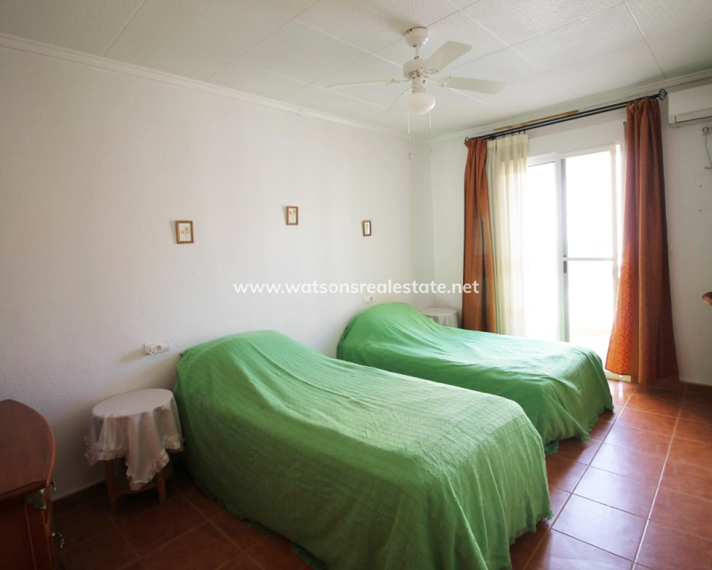 Resale - Reihenhaus - Urb. La Marina