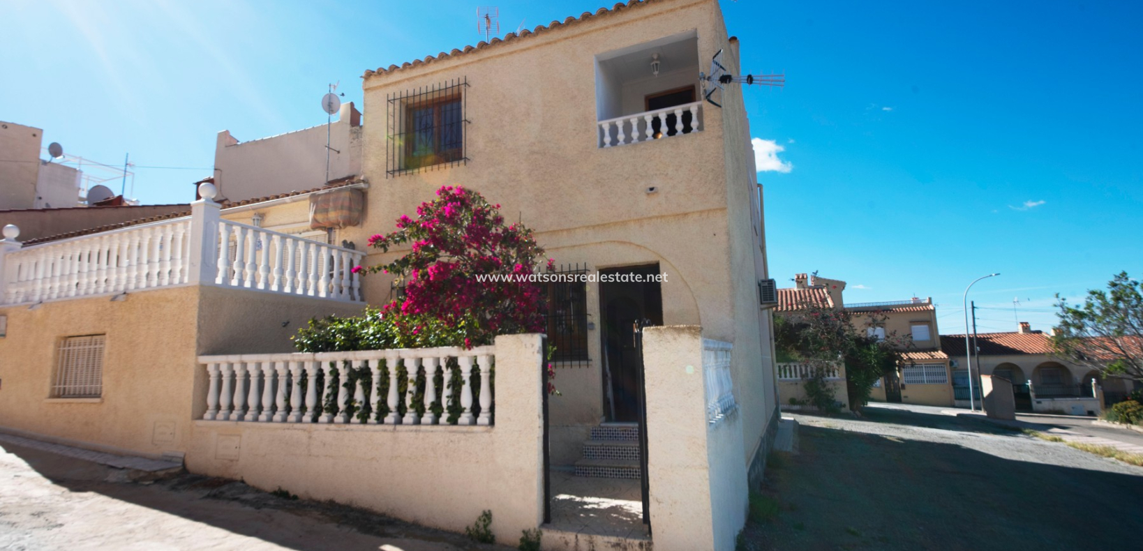 Resale - Reihenhaus - Urb. La Marina