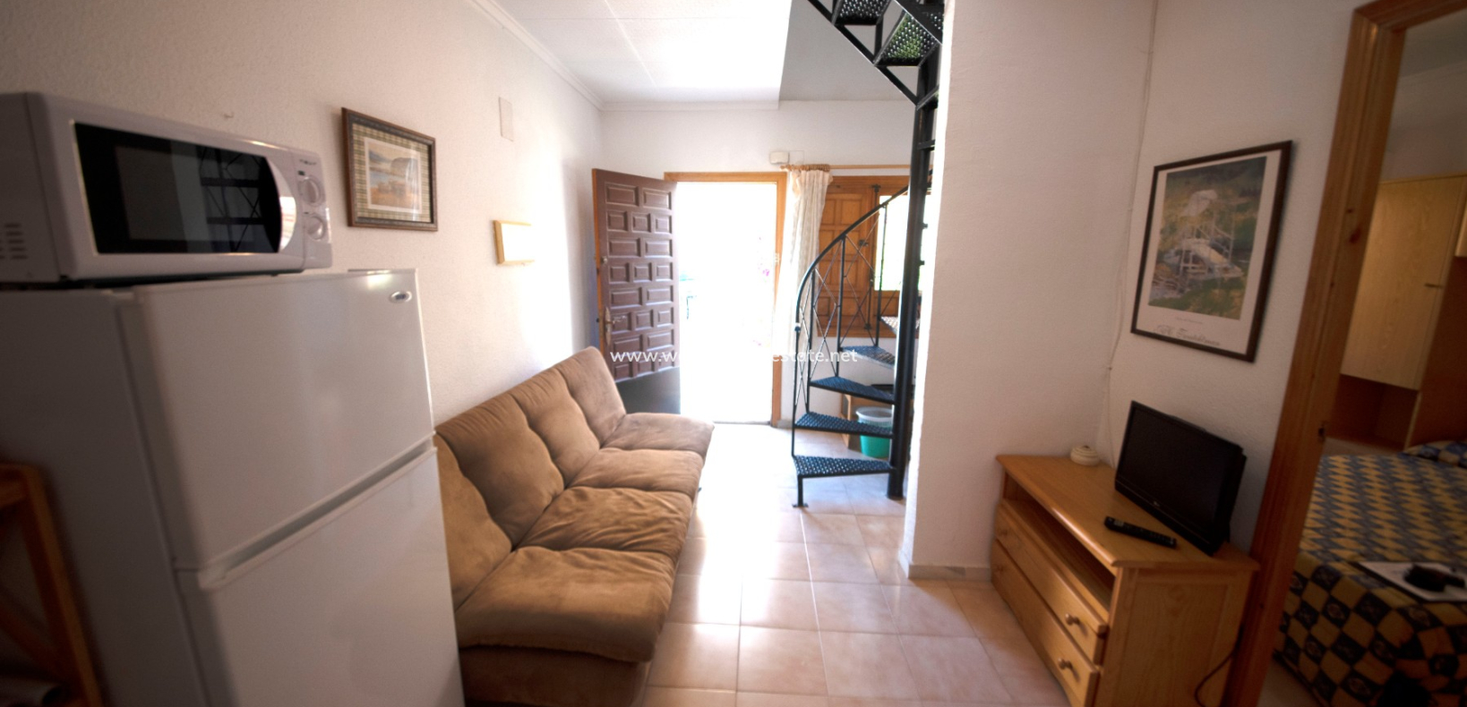 Resale - Reihenhaus - Urb. La Marina