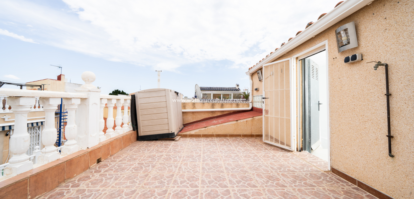 Resale - Reihenhaus - Urb. La Marina